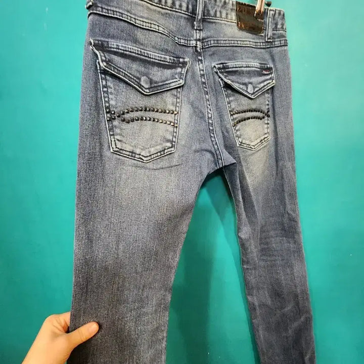 [BUNJANG] Tommy Hilfiger Y2K Women's Slim Fit Washed Jeans / 타미힐피거 y2k 여성 슬림핏 워싱청바지