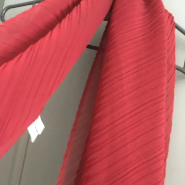 [BUNJANG] Pleats Please Neck Warmer Shawl / 플리츠플리즈 넥워머숄