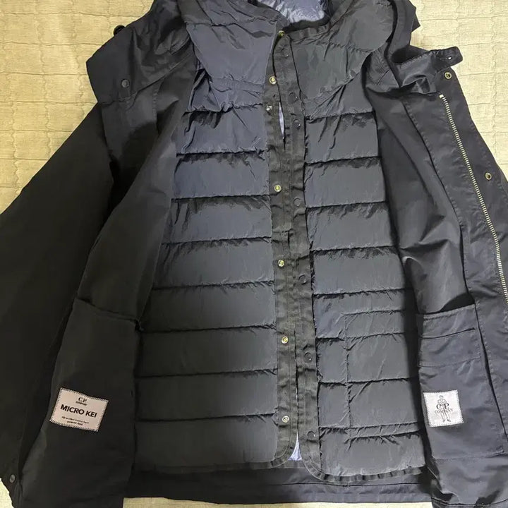 [BUNJANG] CP Company Micro K Hood Lens Jacket Total Eclipse Blue XL / CP컴퍼니 마이크로 케이 후드 렌즈 자켓 토탈 이클립스 블루 xl