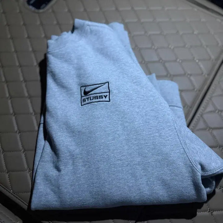 [BUNJANG] Nike x Stussy Gray Crewneck Sweatshirt / [S 100-105] 나이키 스투시 콜라보 맨투맨