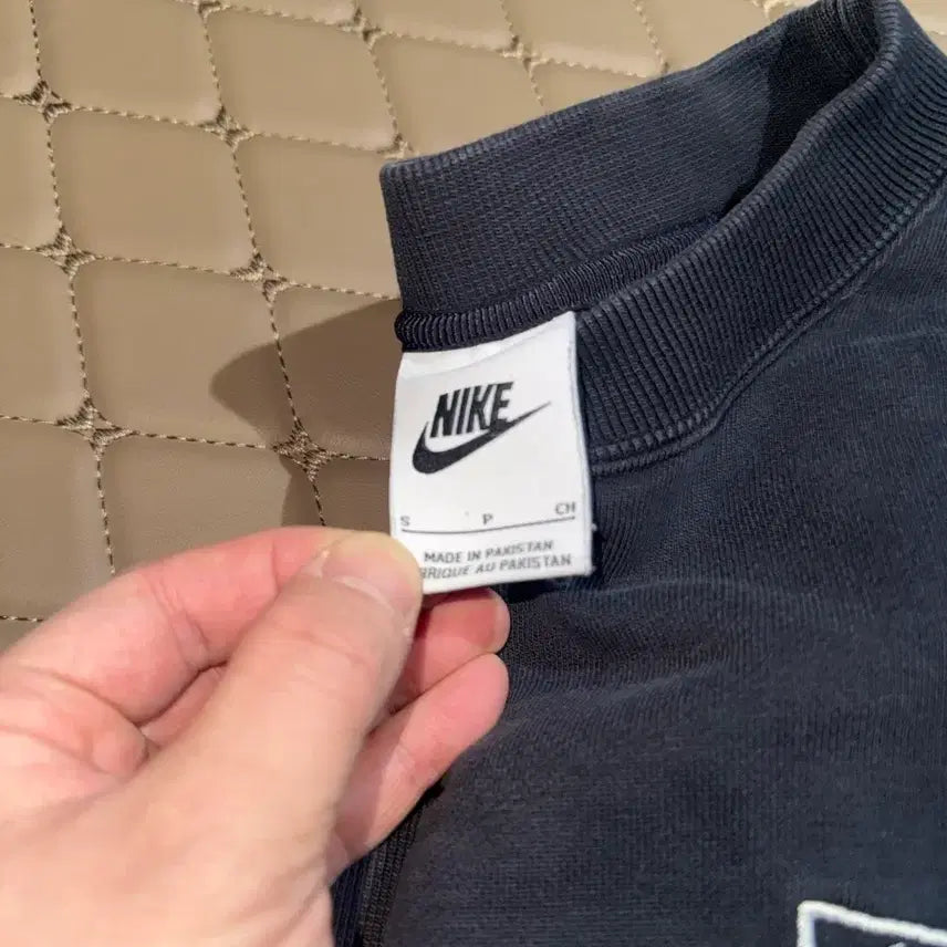 [BUNJANG] Nike x Stussy Black Sweatshirt / [S 100-105] 나이키 X 스투시 맨투맨 블랙