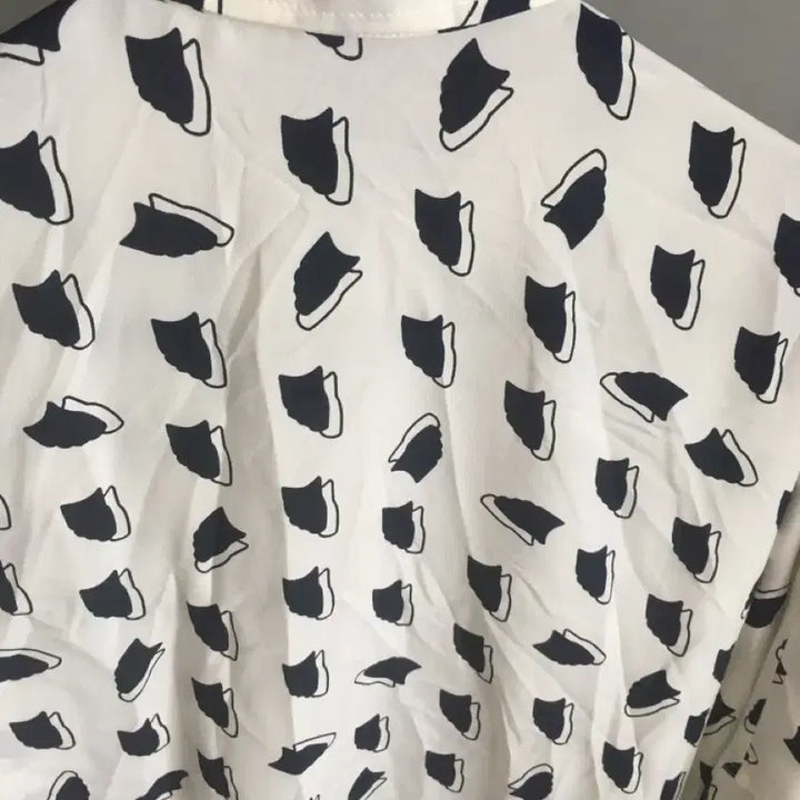 [SOLD OUT] 럭키슈에뜨 블라우스 프리사이즈