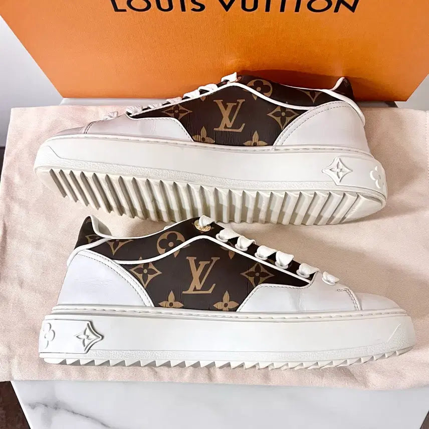 [BUNJANG] Louis Vuitton Monogram Time Out Sneakers / [S급/정품] 루이비통 여성 모노그램 타임아웃 스니커즈 신발