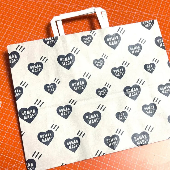 [BUNJANG] Human Made Heart Logo T-shirt / 휴먼메이드 하트 로고 반팔 티셔츠 S /  XL
