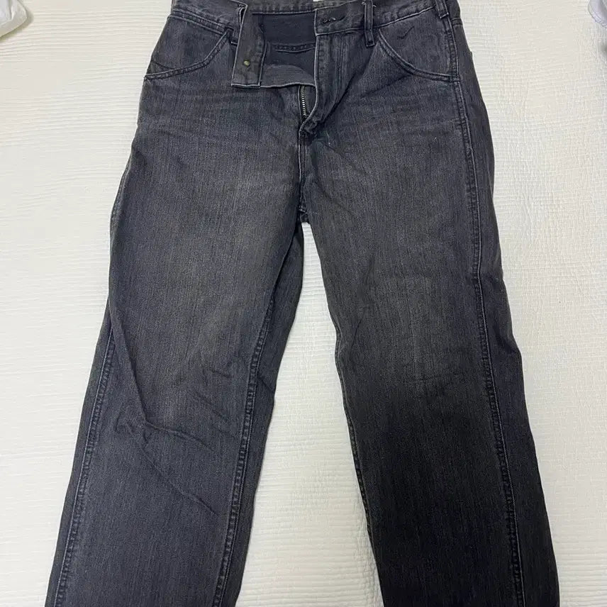 [BUNJANG] Uniqlo U Black Denim Pants / 유니클로 U 흑청데님