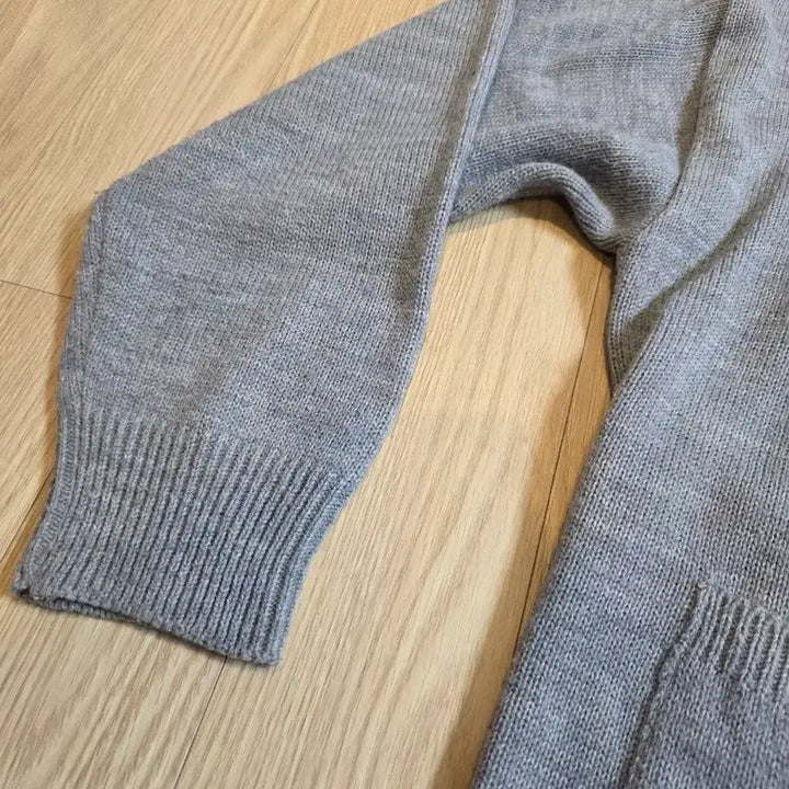 [BUNJANG] Gray V-neck Knit Cardigan XL / 회색 브이넥 니트 가디건 XL