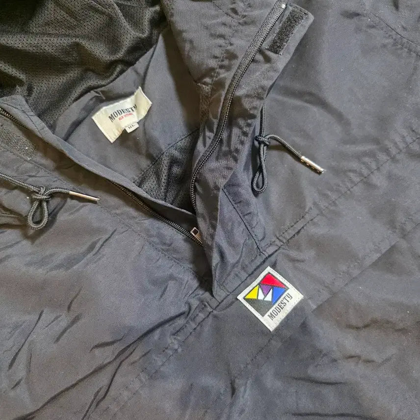 [BUNJANG] Modesty Black Anorak Hooded Windbreaker Jacket / 모데스티 블랙 아노락 후드 바람막이