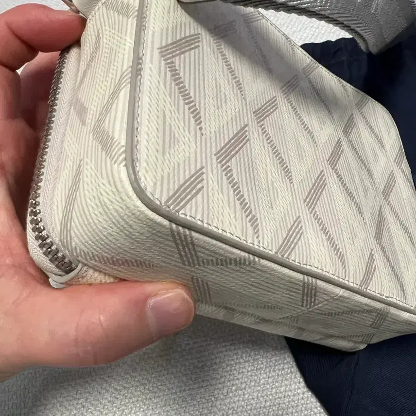 [BUNJANG] Dior CD Diamond Messenger Bag Shoulder Bag / 디올 CD 다이아몬드 메신저백 숄더백