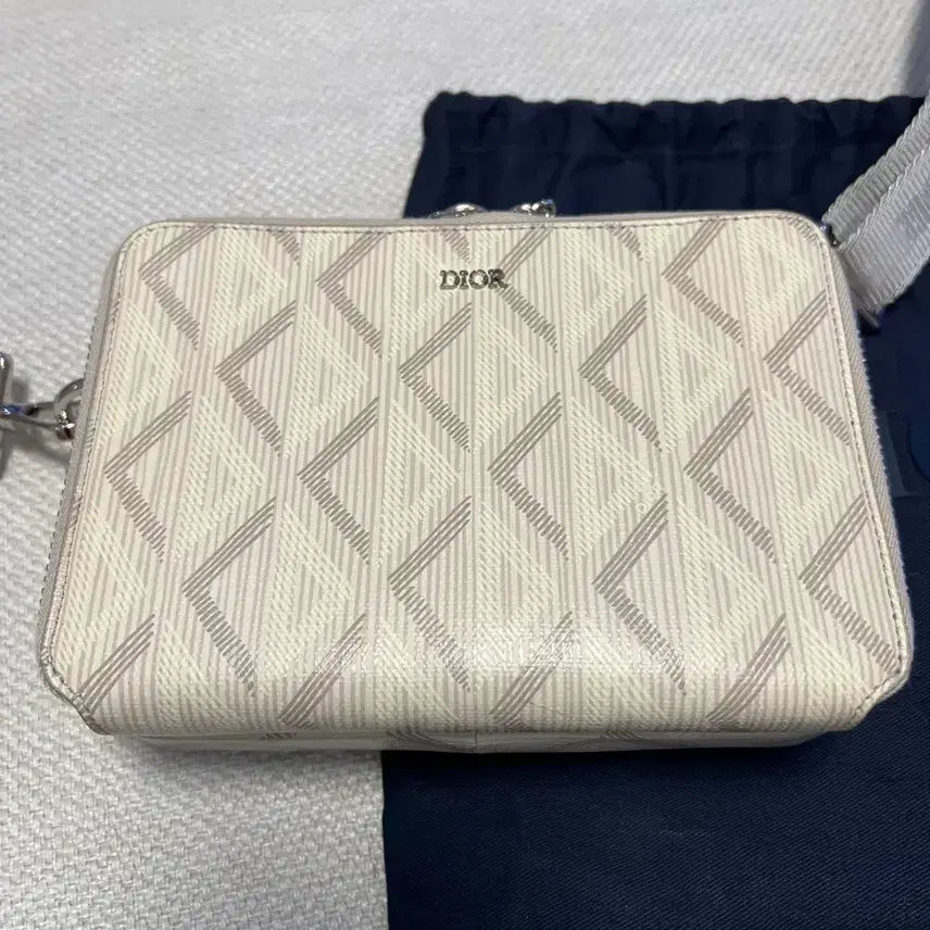 [BUNJANG] Dior CD Diamond Messenger Bag Shoulder Bag / 디올 CD 다이아몬드 메신저백 숄더백