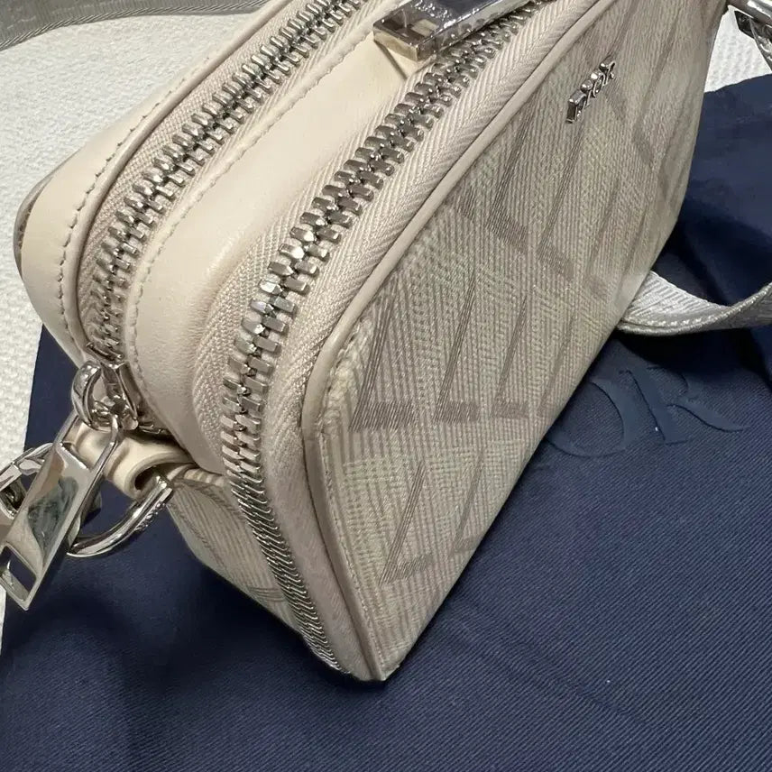 [BUNJANG] Dior CD Diamond Messenger Bag Shoulder Bag / 디올 CD 다이아몬드 메신저백 숄더백