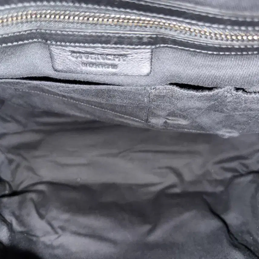 [BUNJANG] Givenchy Pandora Large Goatskin 2-Way Shoulder Bag / 지방시 판도라 고트스킨 라지 2WAY 숄더백