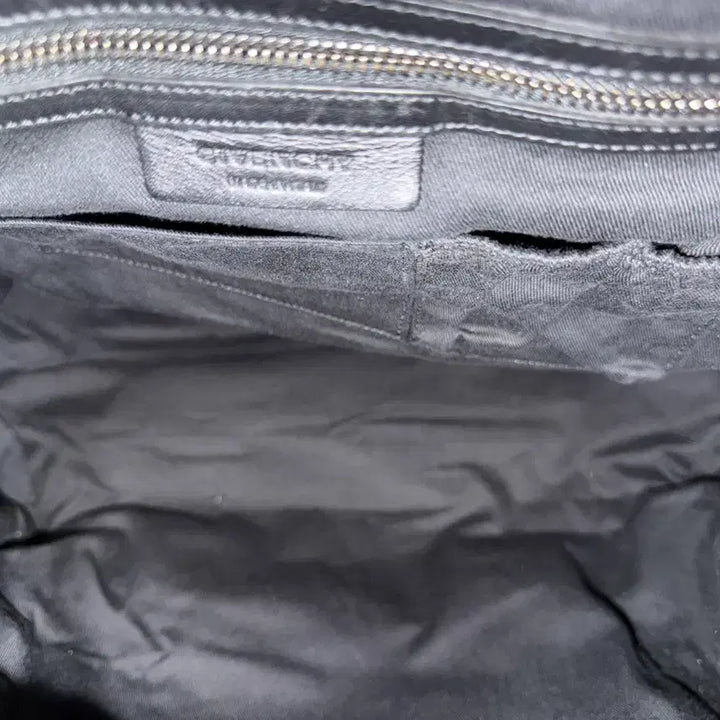 [BUNJANG] Givenchy Pandora Large Goatskin 2-Way Shoulder Bag / 지방시 판도라 고트스킨 라지 2WAY 숄더백