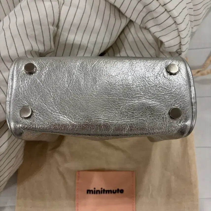 [BUNJANG] minitmute Brett Mini Crossbody Bag Silver / 미닛뮤트 브렛미니 실버