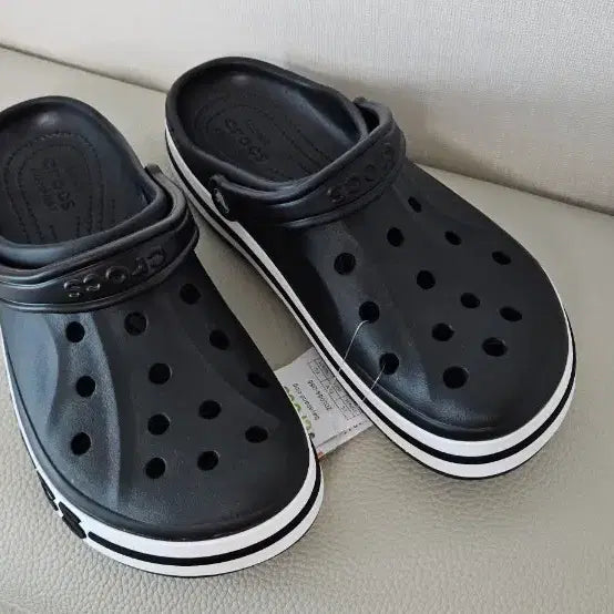 [BUNJANG] Crocs 250 Black Shoes / 크록스 250 블랙