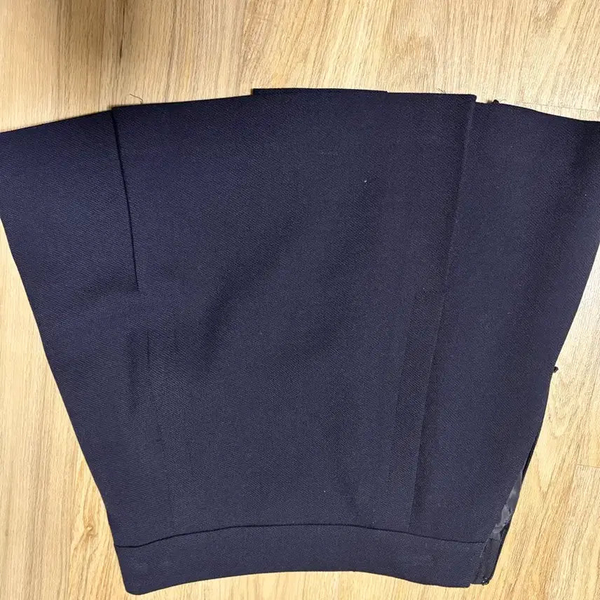 [BUNJANG] Navy Gold Button Midi Skirt / 네이비 스커트 금장 단추