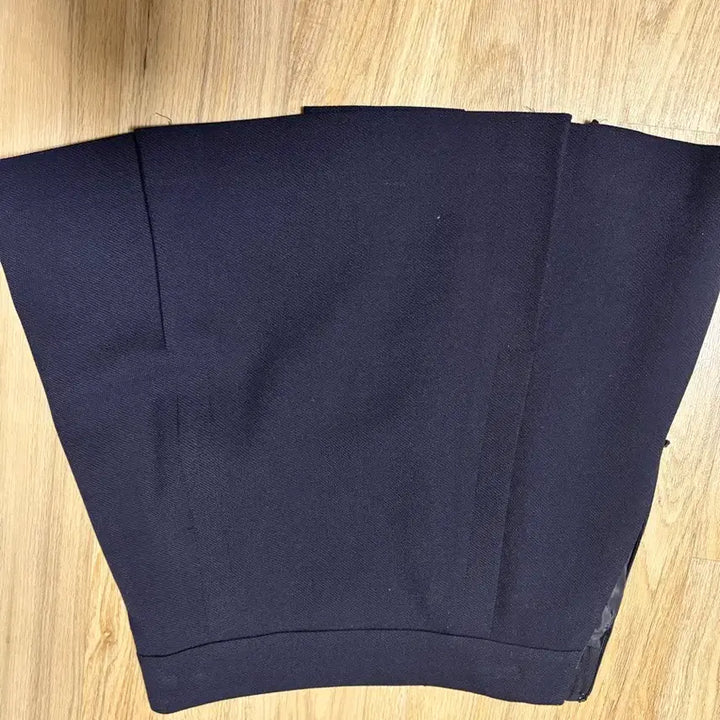 [BUNJANG] Navy Gold Button Midi Skirt / 네이비 스커트 금장 단추