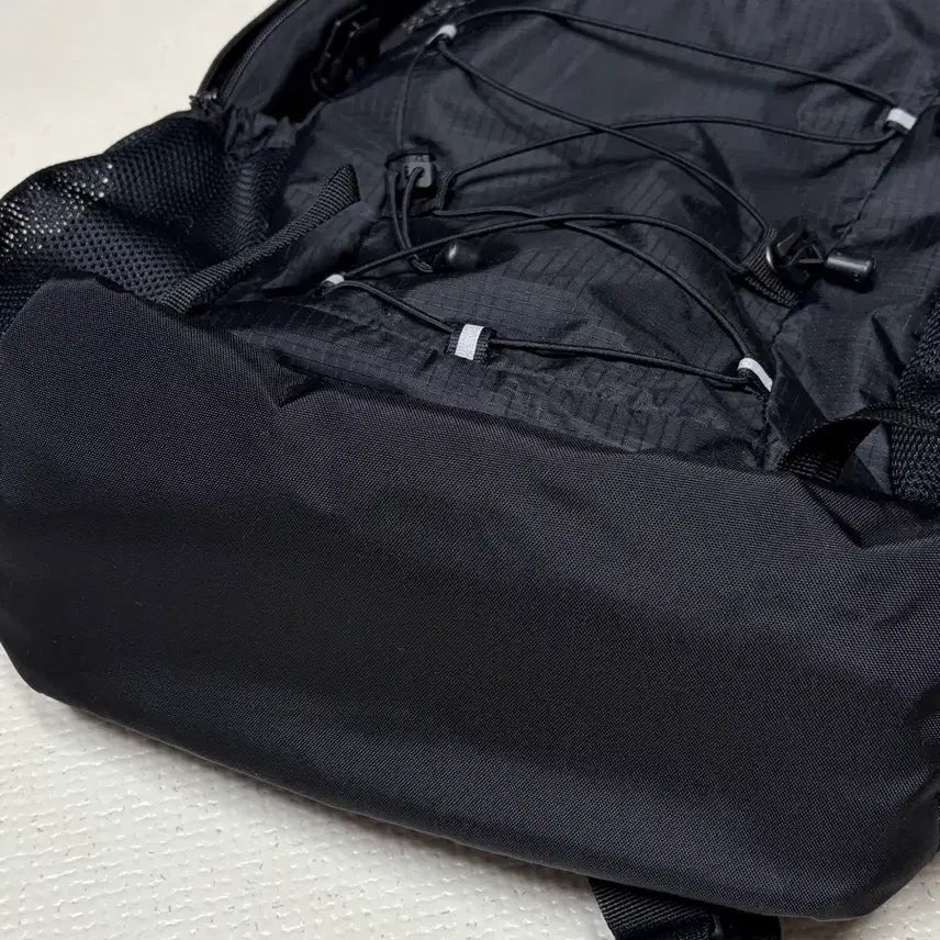 [BUNJANG] Covernat String Backpack Black / 커버낫 스트링 백팩 블랙