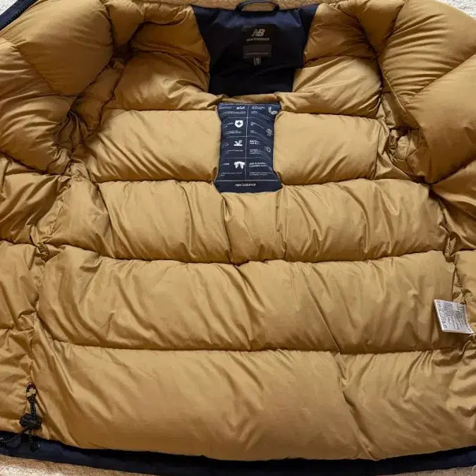 [SOLD OUT] 뉴발란스 카메라맨 패딩 / M, S / 다크네이비