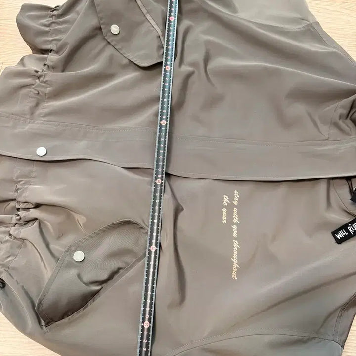 [BUNJANG] Designer Hooded Windbreaker Jacket with Fabric Print / 디자이너 바람막이 후드 자켓. 패브릭 프린트.8899110사이즈 정도