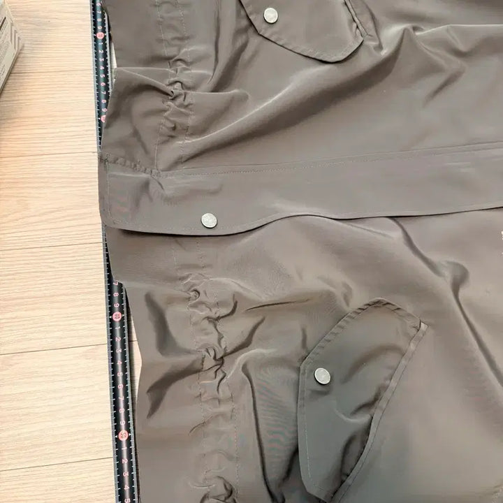 [BUNJANG] Designer Hooded Windbreaker Jacket with Fabric Print / 디자이너 바람막이 후드 자켓. 패브릭 프린트.8899110사이즈 정도