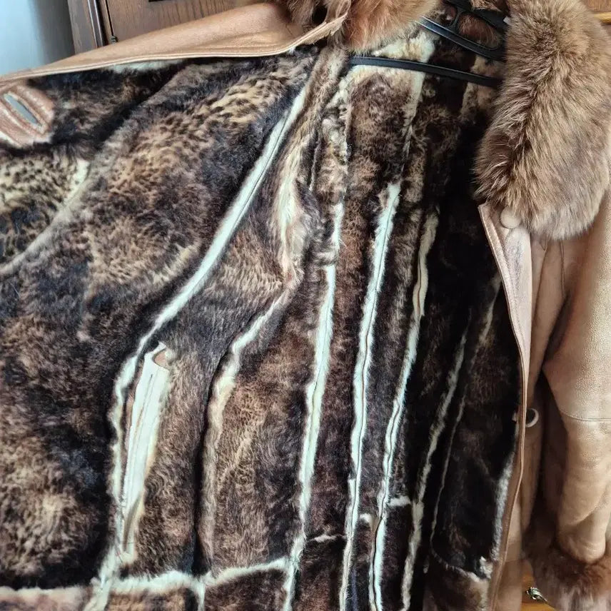 [BUNJANG] Brown Fur Trimmed Long Coat (Size 66) / 브라운 양가죽 퍼 트리밍 롱 코트 66