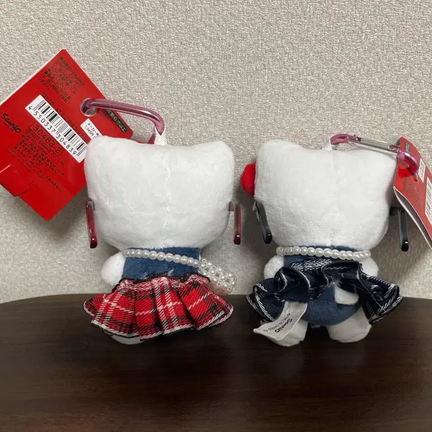 [BUNJANG] Sanrio Hello Kitty Check Dress Bundle Set / Set 2종 산리오 헬로 키티 안경 키티 키링 체크 드레스 인형뽑기