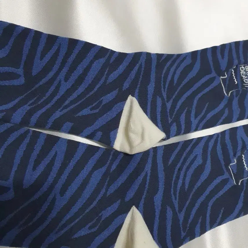 [BUNJANG] Brain Dead Zebra Logo Head Dress Socks / 블루 네이비 지브라 얼룩말 브레인 데드 로고헤드 드레스 삭스 양말