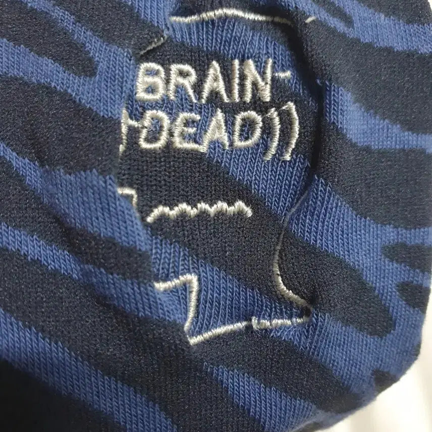 [BUNJANG] Brain Dead Zebra Logo Head Dress Socks / 블루 네이비 지브라 얼룩말 브레인 데드 로고헤드 드레스 삭스 양말