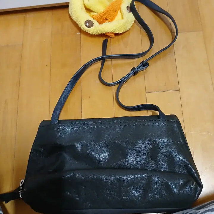 [BUNJANG] KUHO Black Leather Nylon Crossbody Bag / KUHO 구호 블랙 가죽 나일론 크로스백