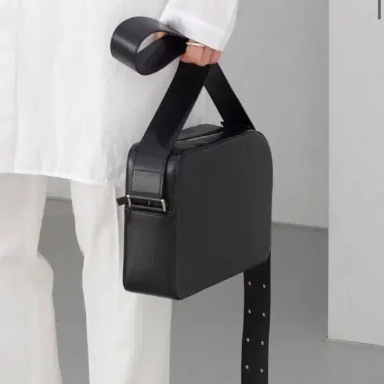 [BUNJANG] UTUUT Bogen Bag Shoulder Bag / 어텃 utuut bogen bag 숄더백 가방