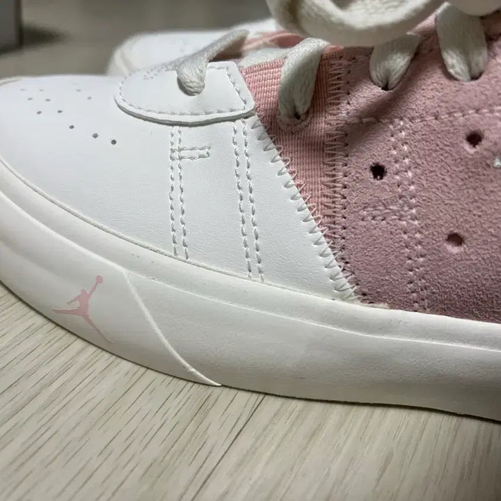 [BUNJANG] Nike Women Jordan ES (White Pink) Sneakers / * 나이키 우먼 조던시리즈 ES(화이트 핑크/ 230)