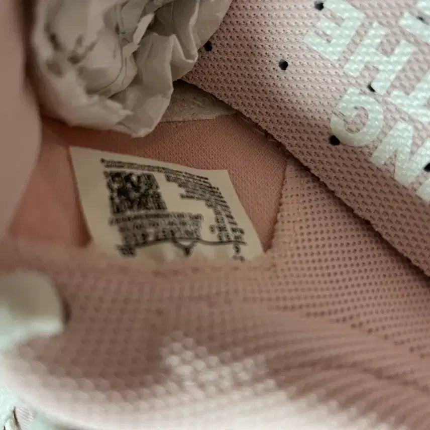 [BUNJANG] Nike Women Jordan ES (White Pink) Sneakers / * 나이키 우먼 조던시리즈 ES(화이트 핑크/ 230)