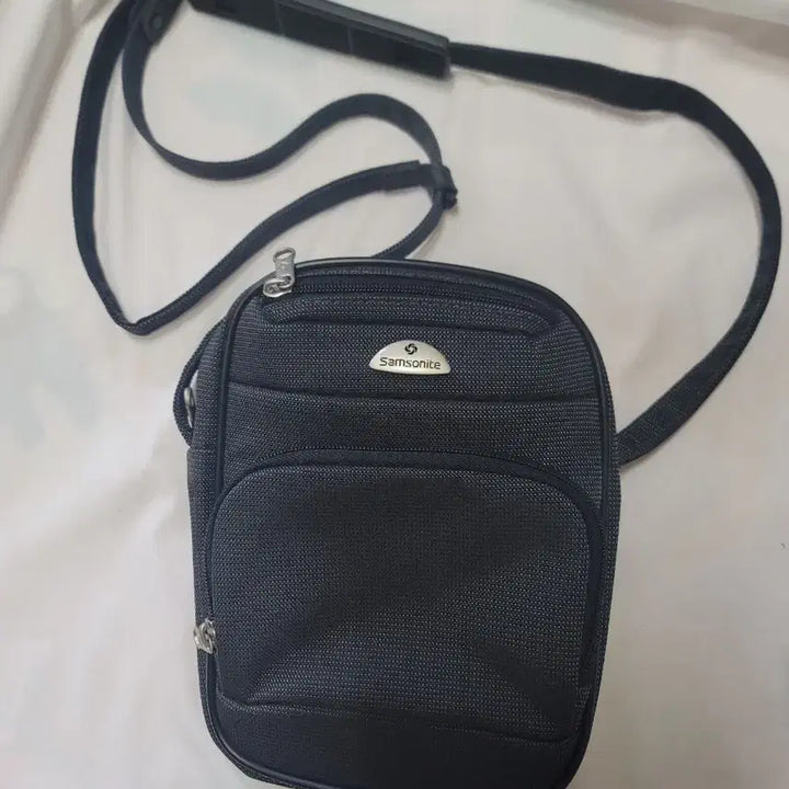 [BUNJANG] Samsonite Black Mini Cross Bag / 쌤소나이트 블랙 미니 크로스백