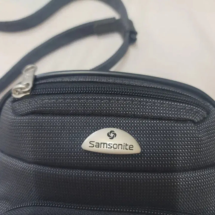 [BUNJANG] Samsonite Black Mini Cross Bag / 쌤소나이트 블랙 미니 크로스백