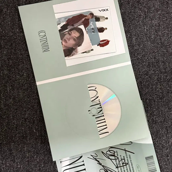 [BUNJANG] VIXX Continuum Signed Album / VIXX Continuum 친필 싸인 앨범 판매합니다.