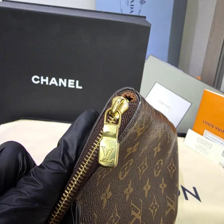 [BUNJANG] Louis Vuitton Etui Voyage MM Monogram Clutch Bag / {클로젯}[MM][풀구성]루이비통 에튀보야주 모노그램 MM클러치백