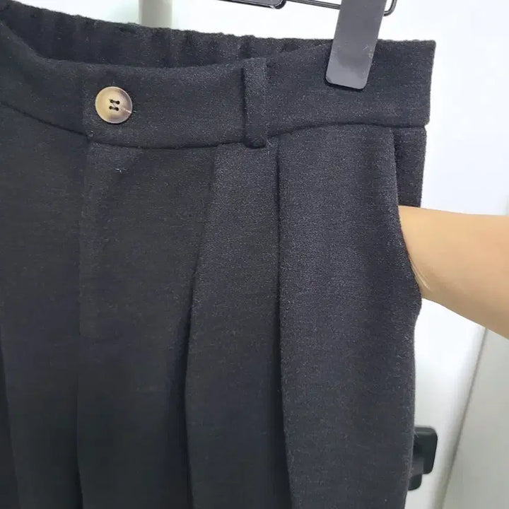 [BUNJANG] Wool Blend Two-Tuck Slacks / <새상품>울모직 투 핀턱 뒷밴딩 슬랙스 팬츠