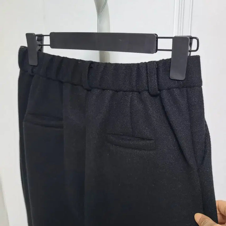 [BUNJANG] Wool Blend Two-Tuck Slacks / <새상품>울모직 투 핀턱 뒷밴딩 슬랙스 팬츠