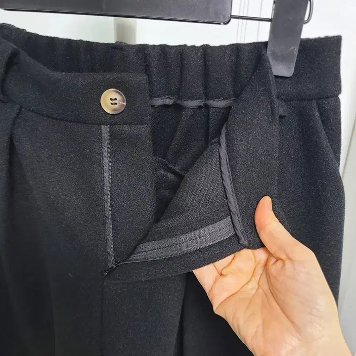 [BUNJANG] Wool Blend Two-Tuck Slacks / <새상품>울모직 투 핀턱 뒷밴딩 슬랙스 팬츠