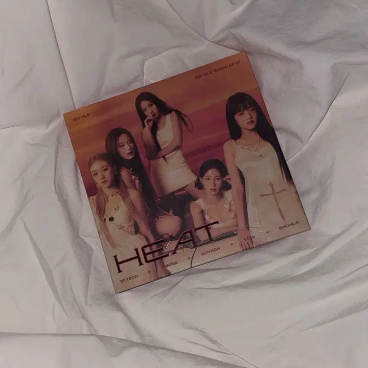 [SOLD OUT] (여자)아이들 HEAT 앨범