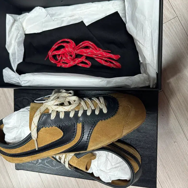 [BUNJANG] Dries Van Noten Suede Sneakers / [42] 드리스반노튼 스니커즈 스웨이드 카멜/블랙 새상품