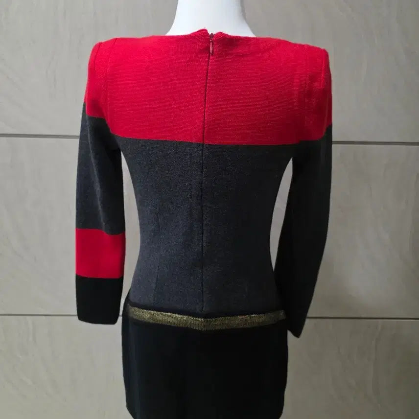 [BUNJANG] Mise-en-scene Knit Dress / 미샤 배색 니트 원피스 / 44~55반 추천