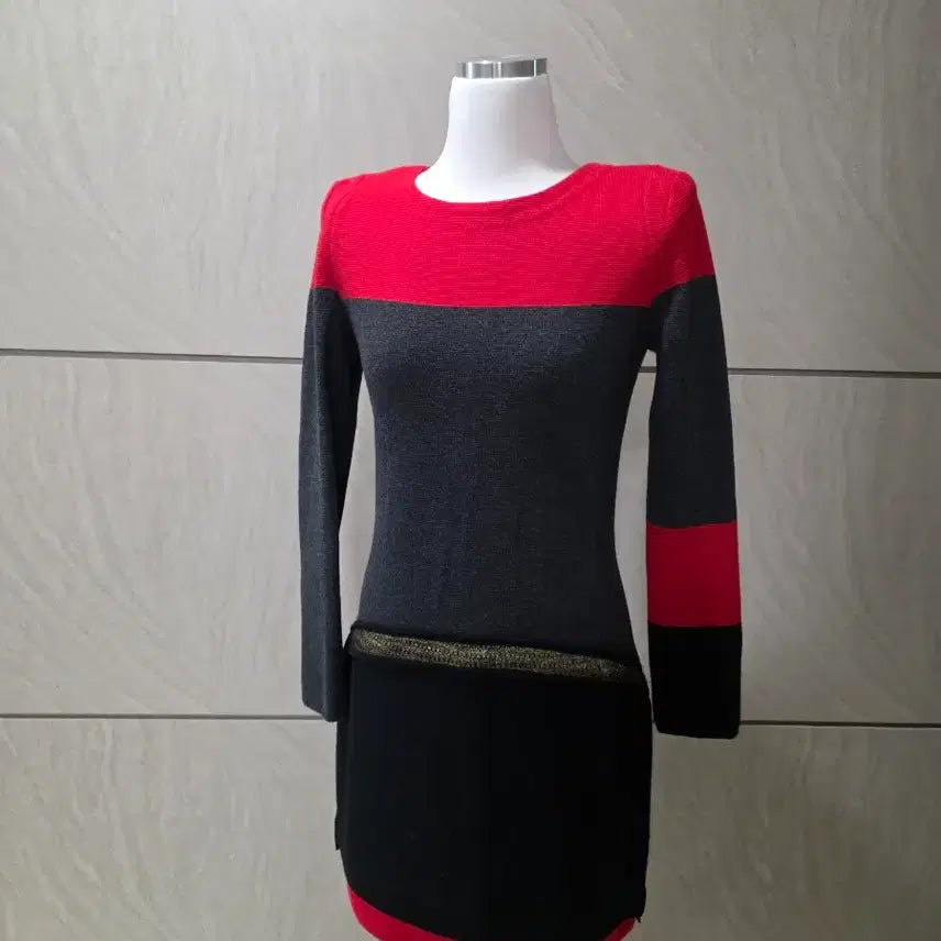 [BUNJANG] Mise-en-scene Knit Dress / 미샤 배색 니트 원피스 / 44~55반 추천