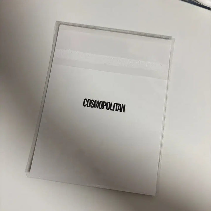 [BUNJANG] PLAVE Cosmopolitan Postcard / 플레이브 코스모폴리탄 엽서