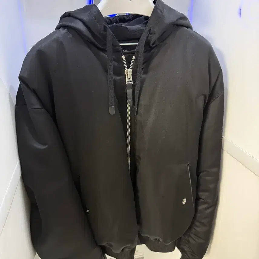 [BUNJANG] Tom Ford 22FW Silk Goose Down Padded Jacket / 톰포드 22fw 실크 구스 패딩 54