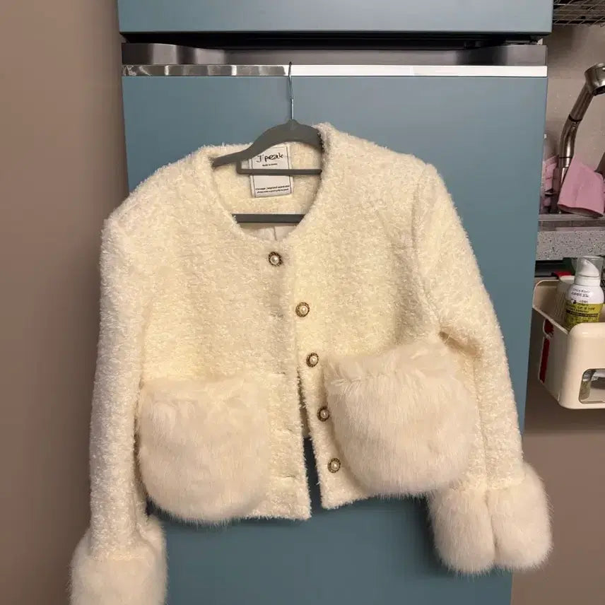 [BUNJANG] Unknown Item Fur Jacket / 소매 퍼자켓 팔아요 새상품급