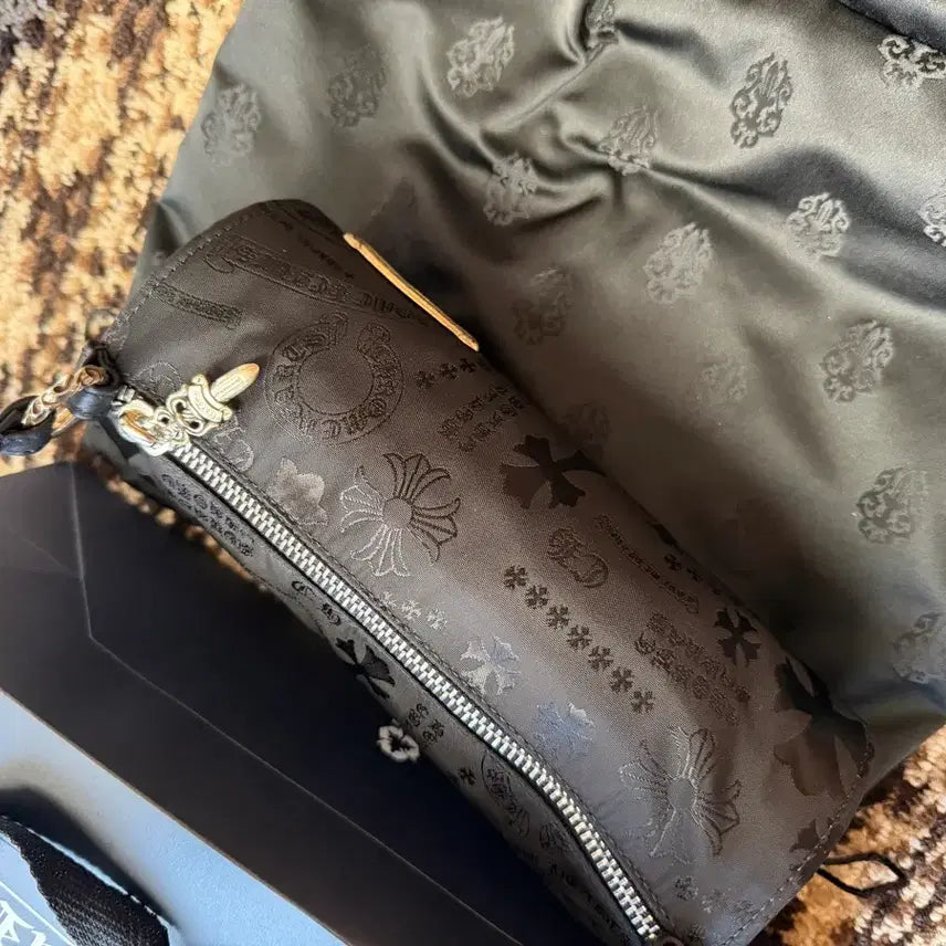 [BUNJANG] Chrome Hearts Nylon Mini Bag / 크롬하츠 원통 나일론 미니가방