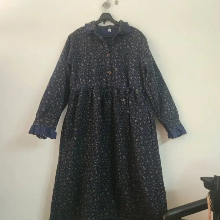 [BUNJANG] Navy Quilted Flower Pattern Long Dress / 누빔플라워 패턴 롱 원피스 네이비