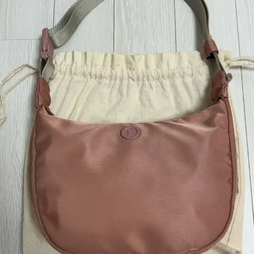 [BUNJANG] Minitmute Clo Waist Soft Pink Bag / 미닛뮤트 클로 웨이스트 소프트 핑크