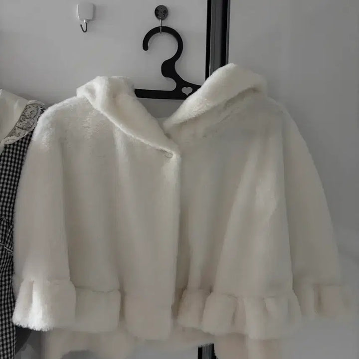 [BUNJANG] VavaBold Cape / 쉬인 보세 망토 털망토 판쵸 폰쵸 케이프 L VavaBold